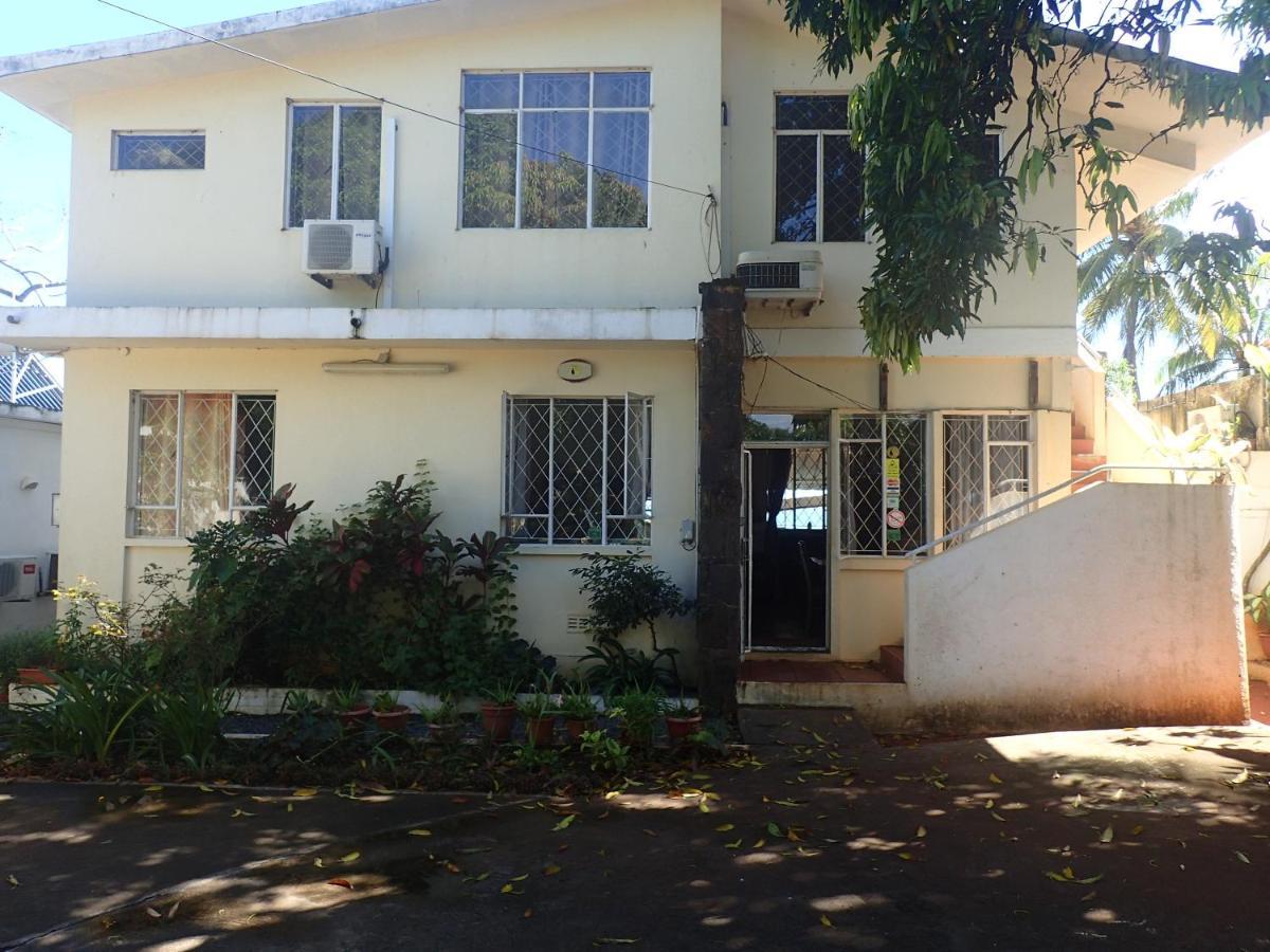 Le Cactus Guesthouse Terre Rouge  Exterior foto